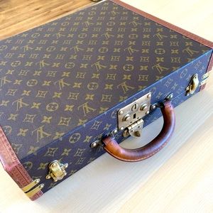 Louis Vuitton vintage suit case.
